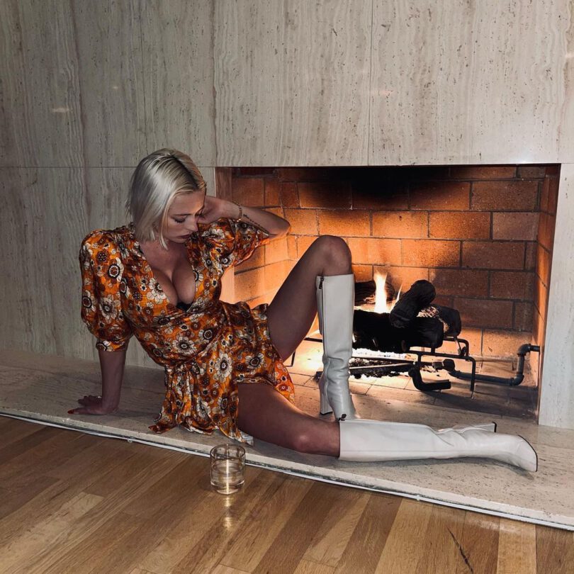 Carolin Vreeland Beautiful Boobs And Legs