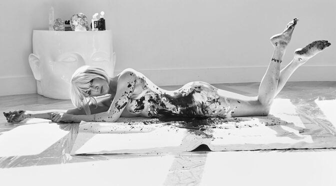 Katie Cassidy – Beautiful Boobs and Ass in a Naked Photoshoot by Riker Brothers (NSFW)