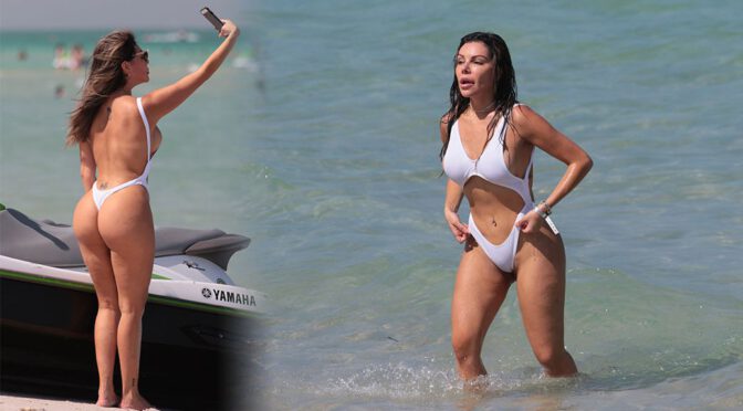 Liziane Gutierrez – Spectacular Body in a Sexy Thong Swimsuit