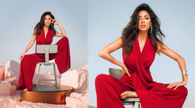 Nicole Scherzinger – Gorgeous in a Sexy Red Dress