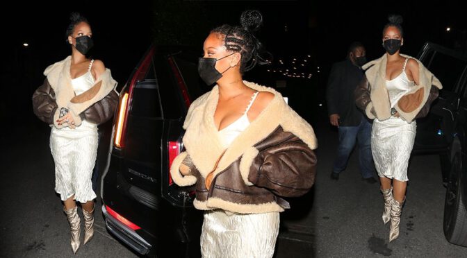 Rihanna – Beautiful Boobs in a Sexy Dress at Nobu restaurant in West Hollywood