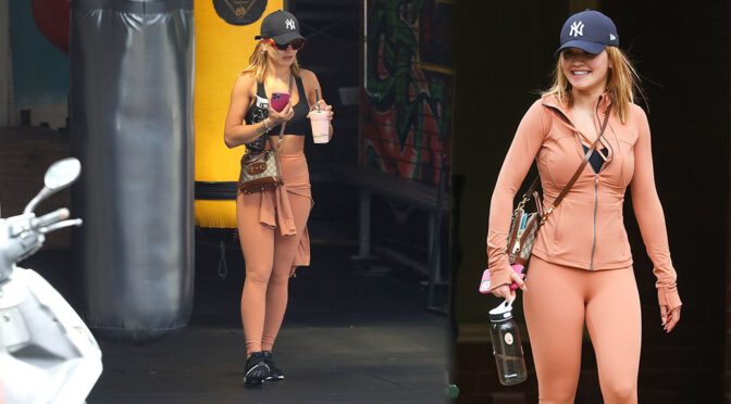 Rita Ora Sexy In Bra And Leggings