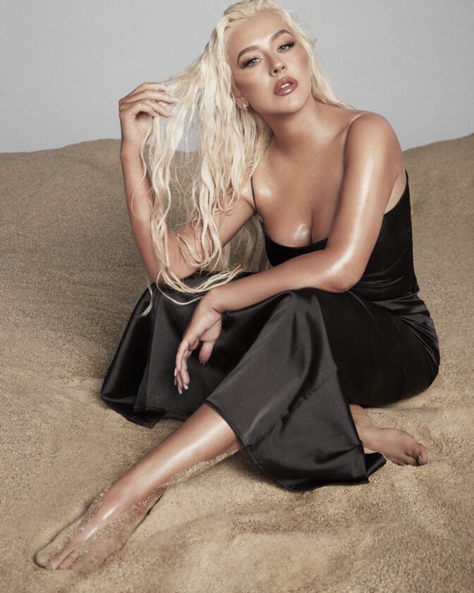 Christina Aguilera Sexy Pics