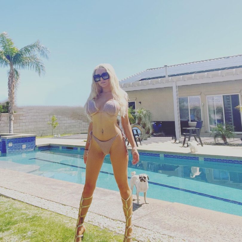 Courtney Stodden By Pool