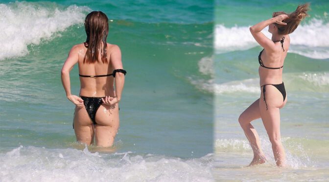 Julianne Hough Sexy Ass In Bikini