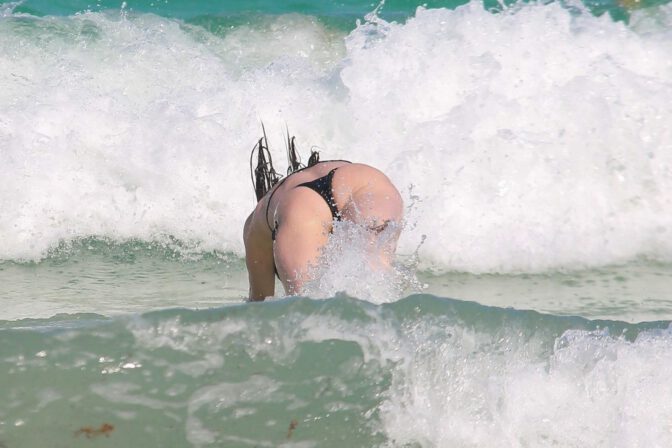 Julianne Hough Sexy In Bikini