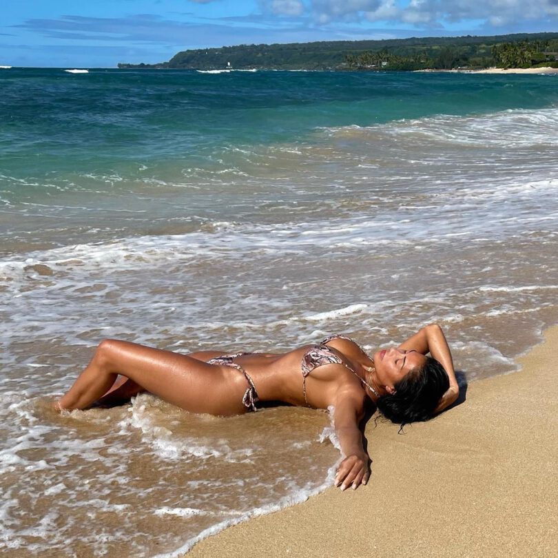 Nicole Scherzinger Sexy In Bikini