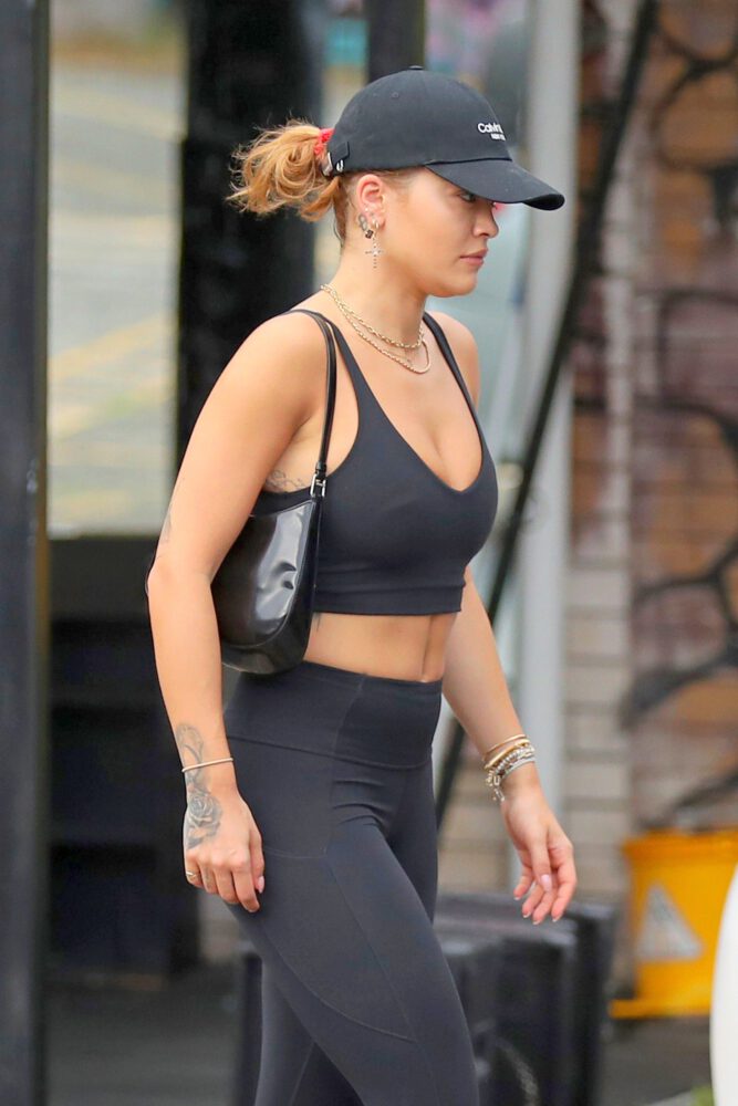Rita Ora Big Boobs