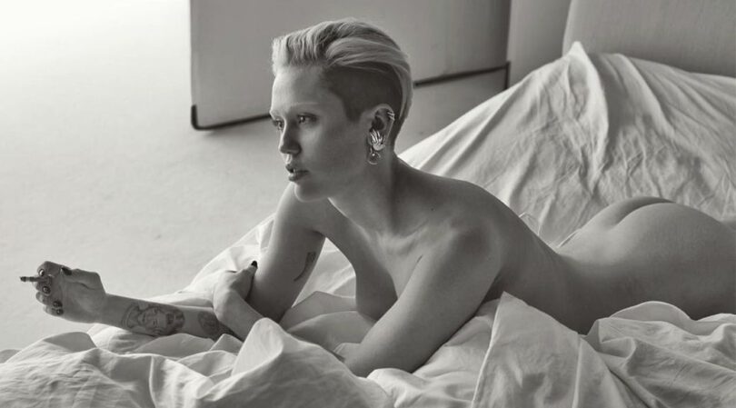Miley Cyrus – Gorgeous Naked Body in a Sexy Photoshoot by Mert Alas (NSFW)