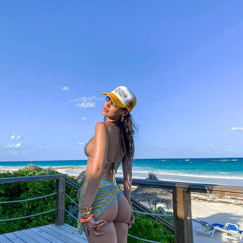 Bella Hadid Hot Bikini Body