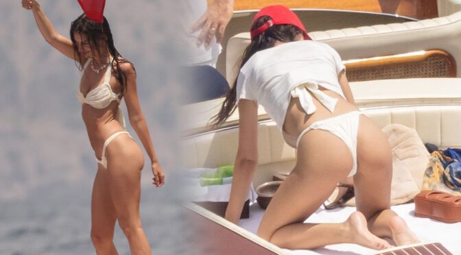 Emily Ratajkowski – Fantastic Ass in a Bikini on a Boat in Italy
