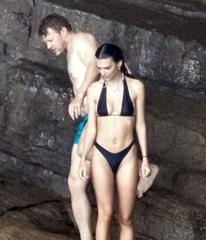 Emily Ratajkowski Sexy Bikini