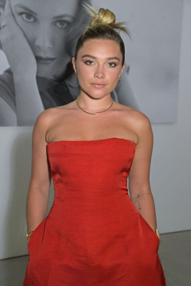 Florence Pugh Sexy
