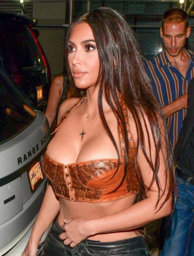 Kim Kardashian Gorgeous Boobs