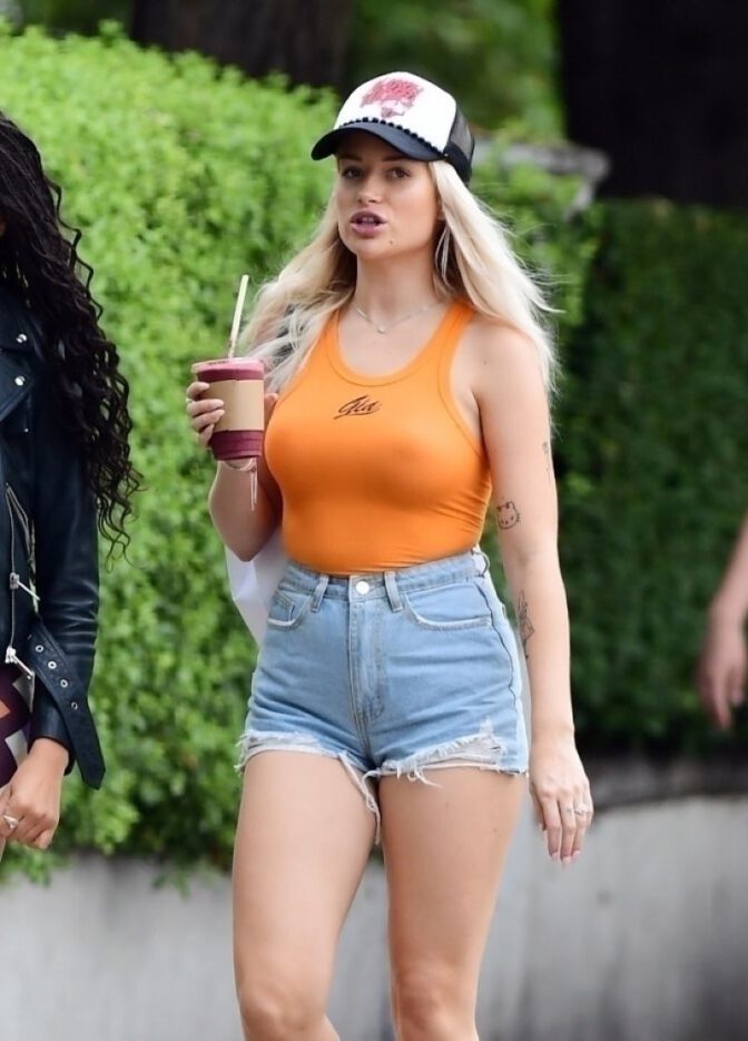 Lottie Moss Braless Boobs