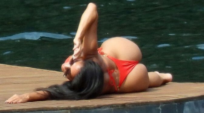 Nicole Scherzinger – Fantastic Ass in Thong Bikini in Italy