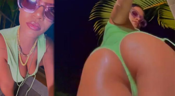 Rihanna – Fanatastic Boobs and Ass in a Sexy Lingerie Video