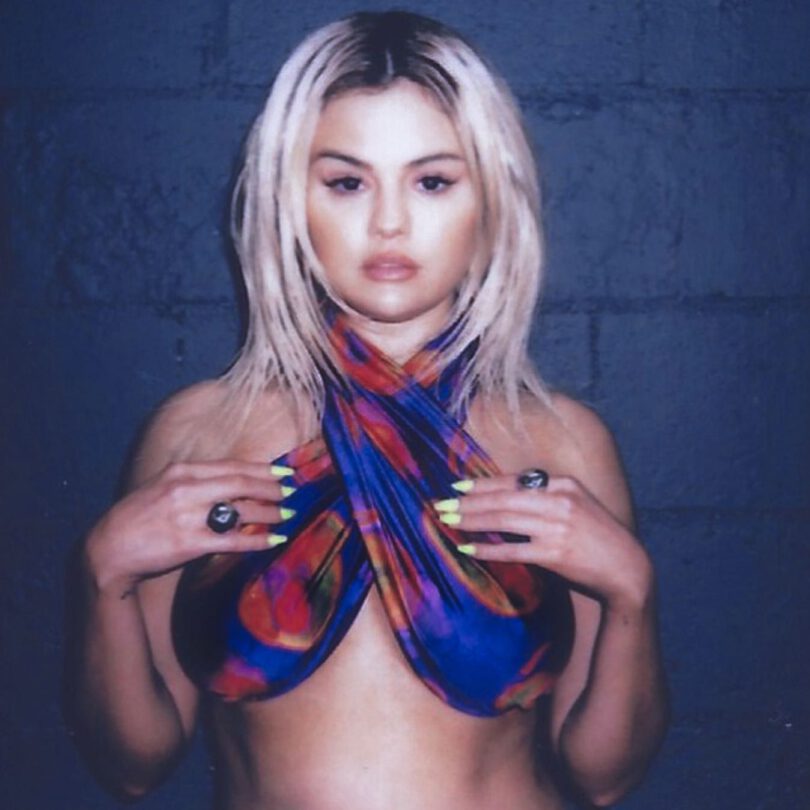 Selena Gomez Gorgeous Boobs