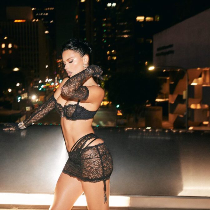 Adriana Lima Sexy Body In Lingerie