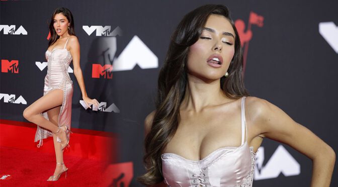 Madison Beer – Gorgeous Legs at 2021 MTV Video Music Awards in New York