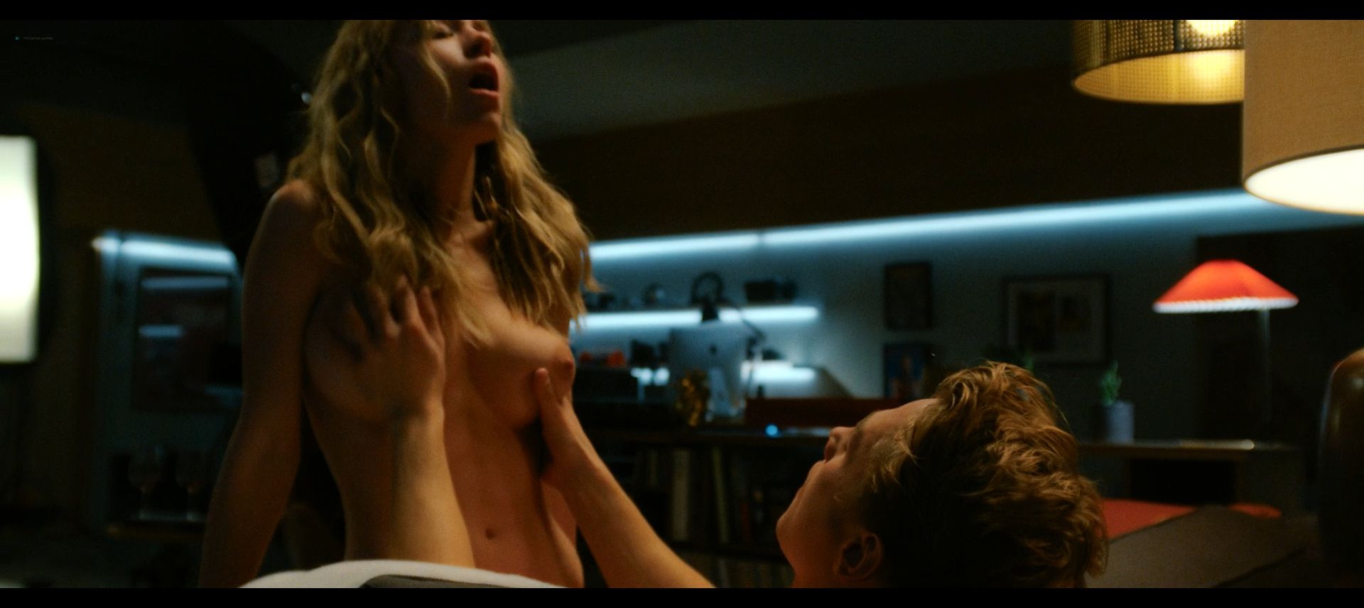 Sydney Sweeney - Perfect Topless Boobs in "The Voyeurs" Movie Cap...