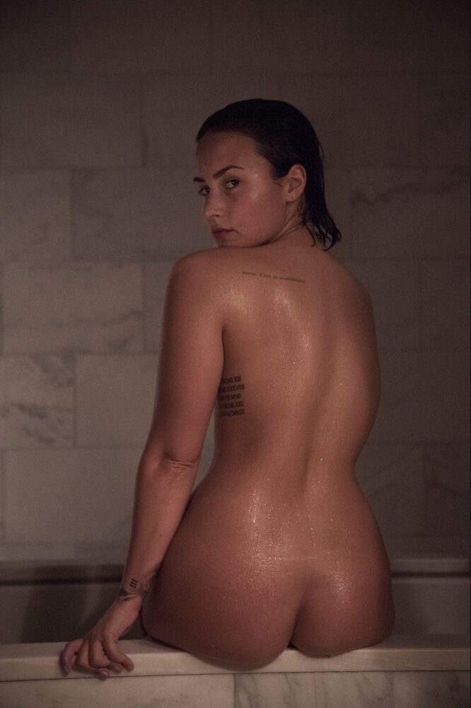 Demi Lovato Naked