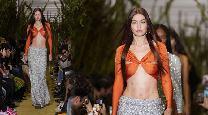 Gigi Hadid – Fantastic Toned Body and Braless Boobs at Coperni Spring/Summer 2022 Fashion Show in Paris