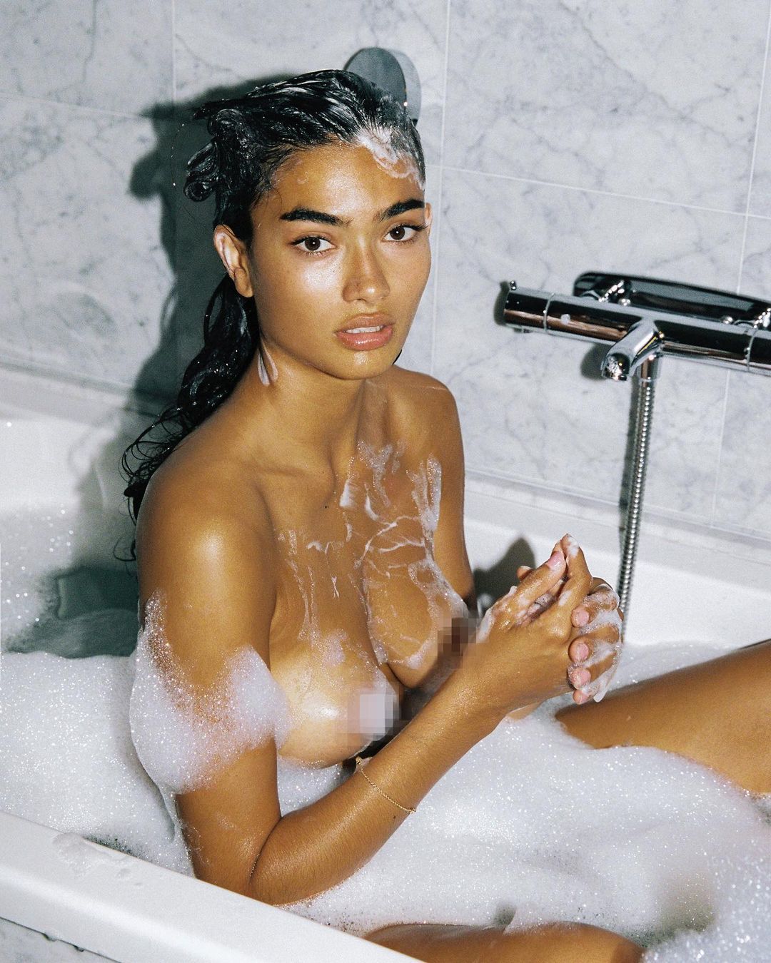 Kelly Gale - Beautiful Boobs in a Naked Bath Photoshoot (Censored). 