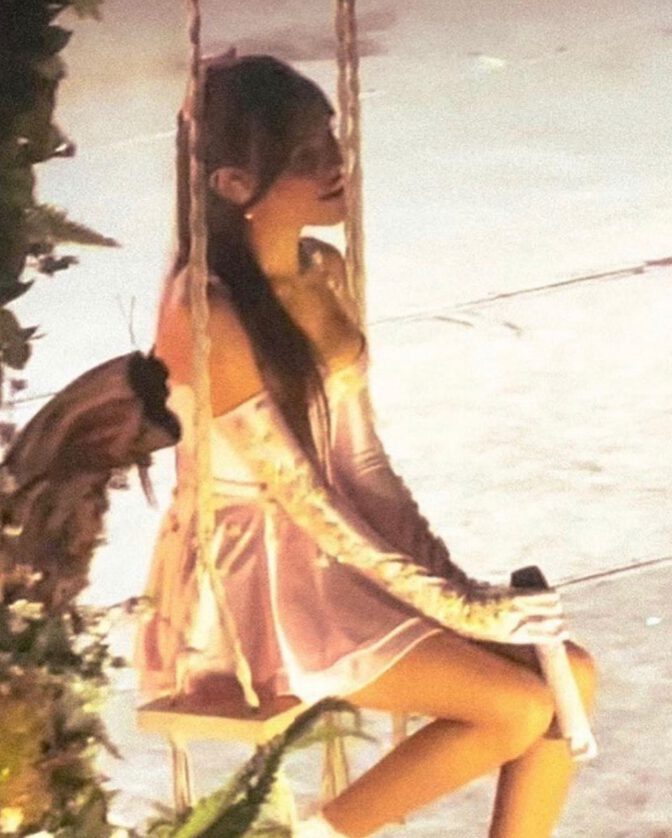 Madison Beer Leggy On Stage