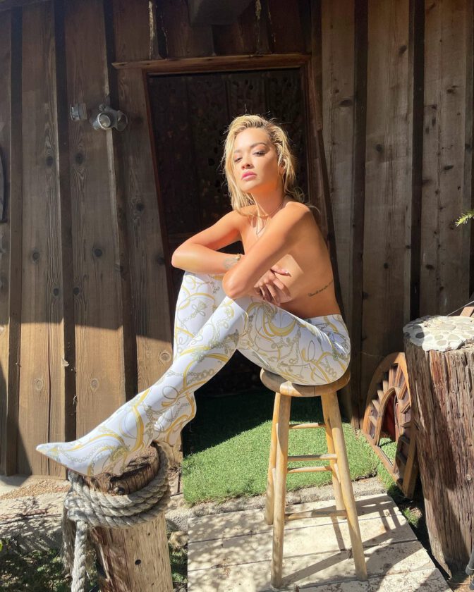 Rita Ora Topless Boobs