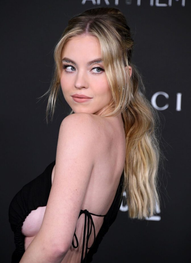 Sydney Sweeney Fantastic Side Boobs