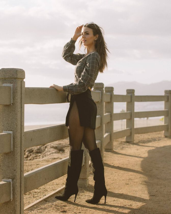 Victoria Justice Madison Reed Gorgeous Sisters