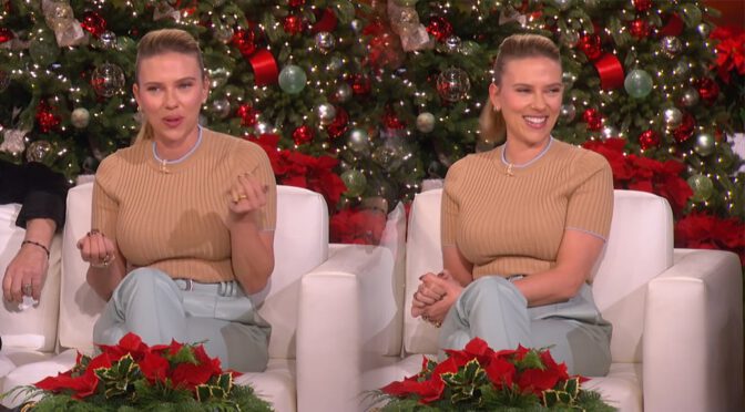 Scarlett Johanssons’ Big Boobs and Other Sexy Links