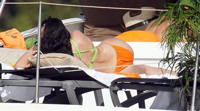 Dua Lipa – Sexy Ass in a Small Bikini in St. Barts