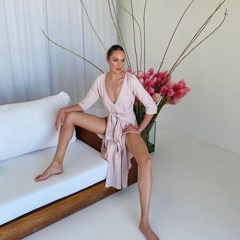 Candice Swanepoel Sexy Legs