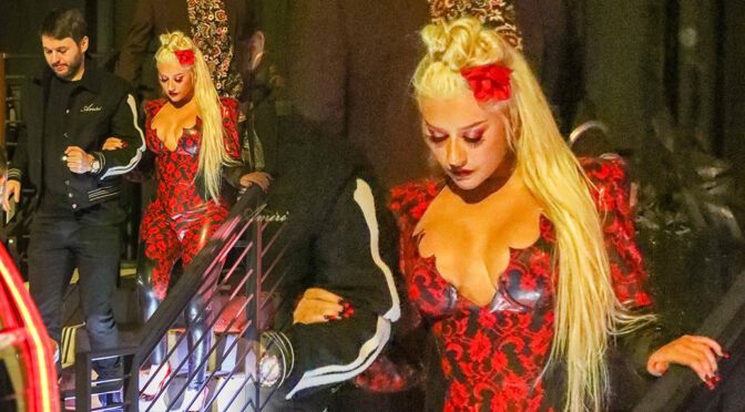 Christina Aguilera – Beautiful Big Boobs in a Sexy Dress Out in Los Angeles