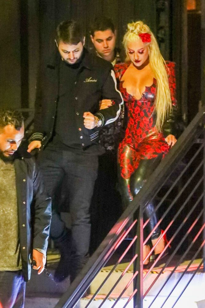 Christina Aguilera Sexy Cleaage