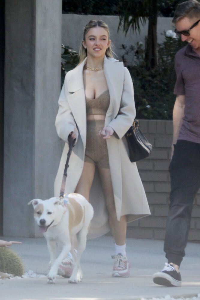 Sydney Sweeney Sexy Boobs Legs