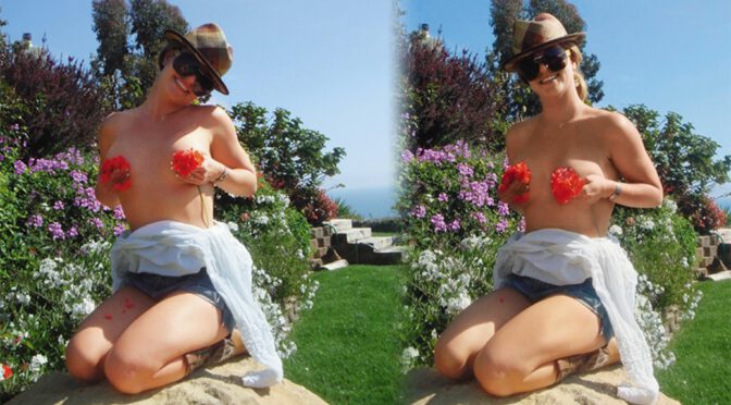 Britney Spears – Sexy Boobs in a Braless Photoshoot