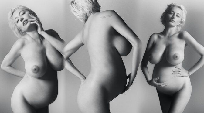 Caroline Vreeland – Gorgeous Big Breasts in a Sexy Topless Photoshoot (NSFW)