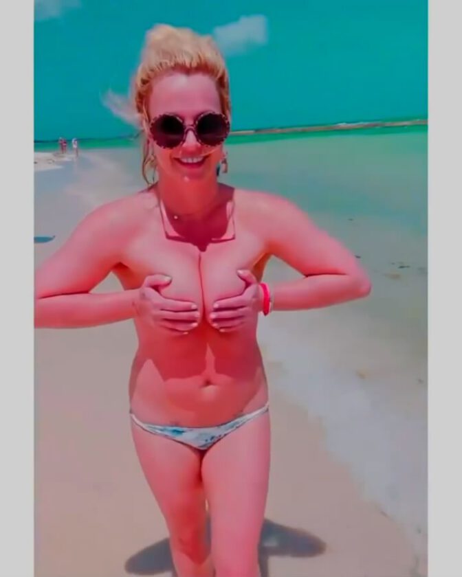 Britney Spears Topless On Beach