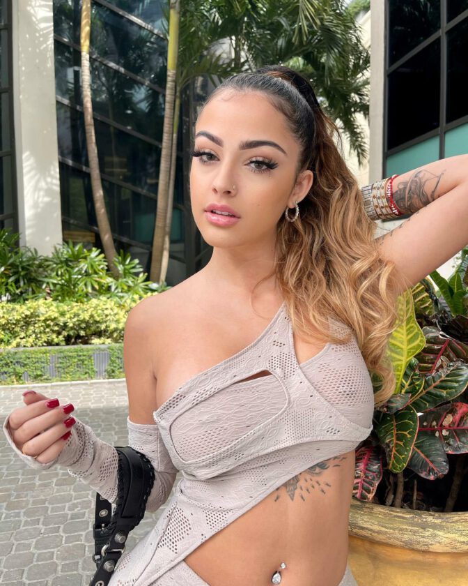 Malu Trevejo Sexy Ass Braless Breasts