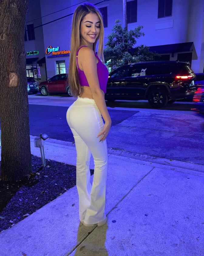 Malu Trevejo Sexy Body