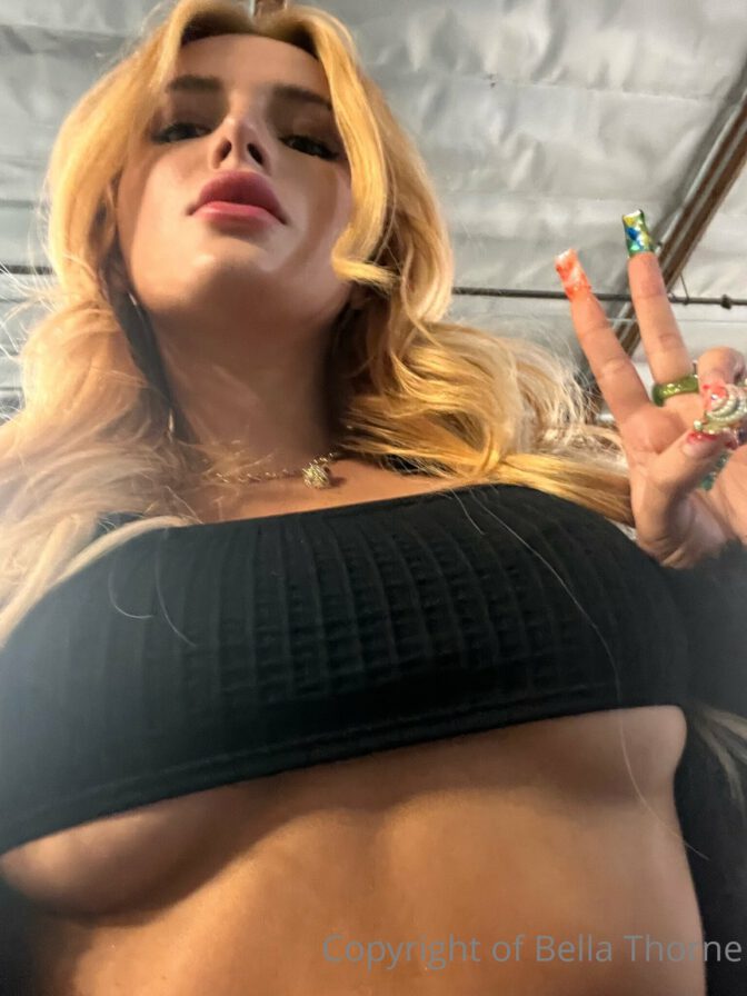 Bella Thorne Sexy Underboobs
