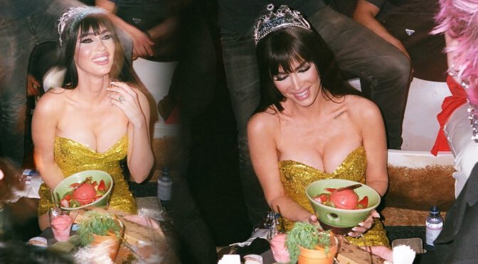 Megan Fox Sexy Boobs In Cleavage