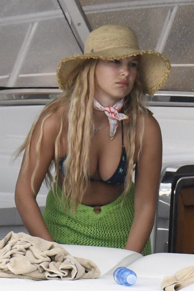 Millie Bobby Brown Boobs In Bikini