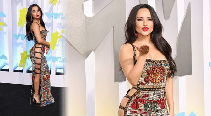 Becky G Flaunts Sexy Body in Revealing Dress at 2022 MTV VMAs in Newark