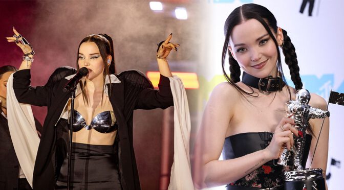 Dove Cameron Sexy on Stage at 2022 MTV VMAs in Newark