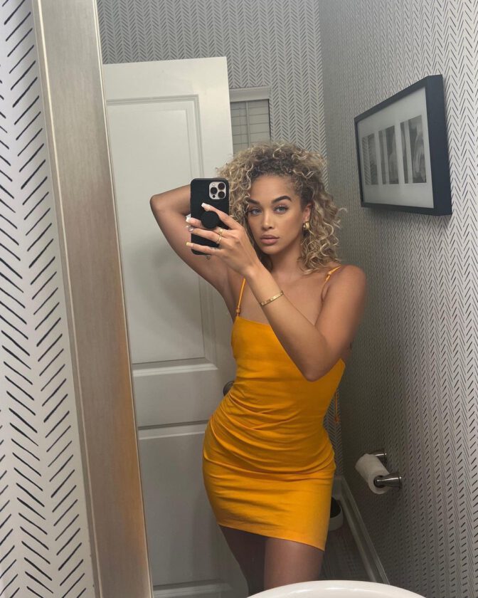 Jasmine Sanders Sexy Little Dress