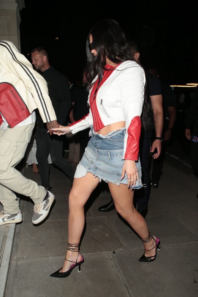 Kylie Jenner Sexy Legs